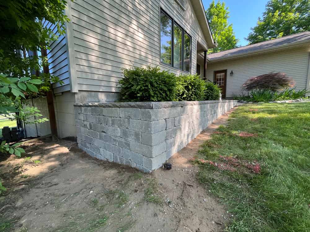 Seat Walls & Garden Walls image