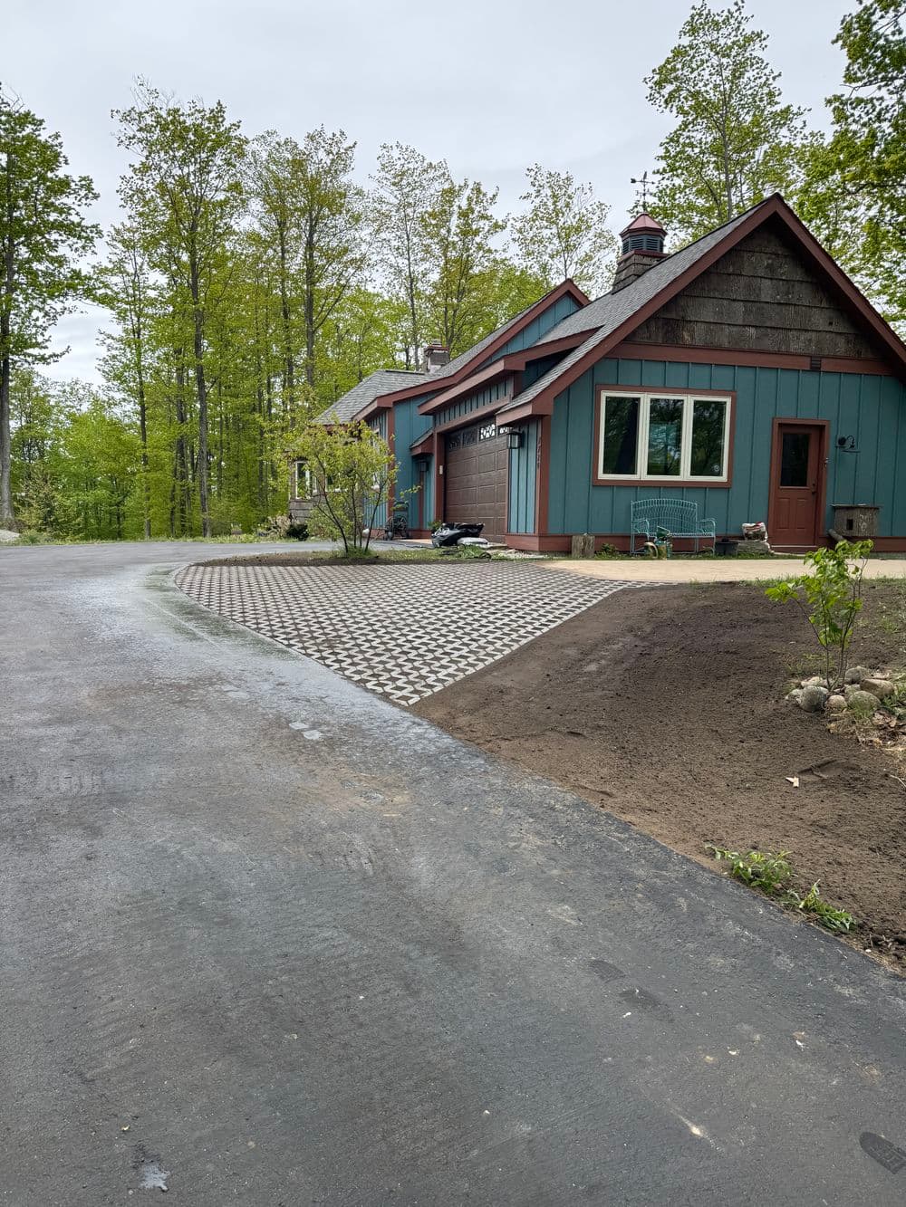 Gallery photos for Unilock Turfstone Driveway Turns an Awkward Space into a Greenscape: Image #4